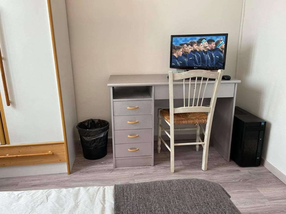 Chambre Chez L'Habitant Pres De Bordeaux Cenon Bagian luar foto